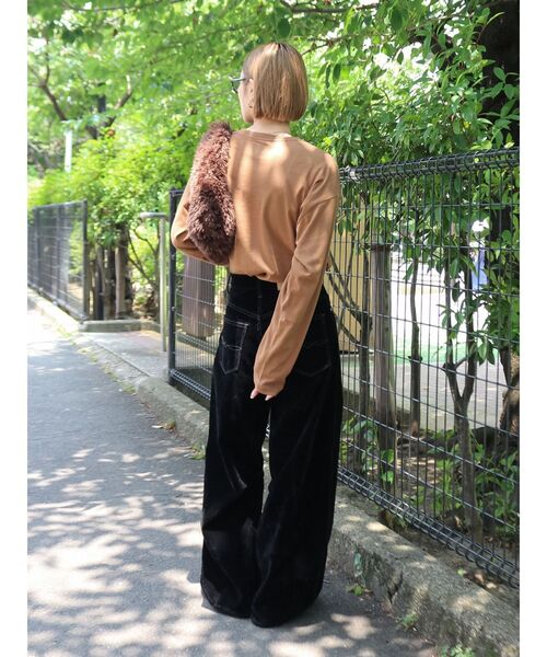 Ungrid（アングリッド）の「カラーロゴロングスリーブTee（Tシャツ/カットソー・レディース・ブラウン/オフホワイト/チャコールグレー・FREE）」の11枚目の写真