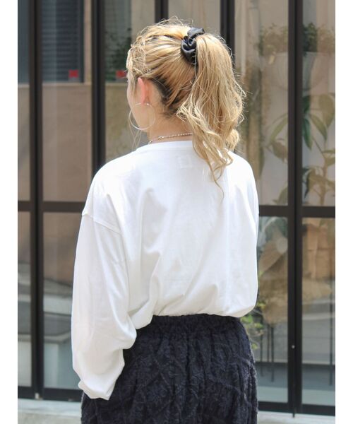 Ungrid（アングリッド）の「カラーロゴロングスリーブTee（Tシャツ/カットソー・レディース・ブラウン/オフホワイト/チャコールグレー・FREE）」の14枚目の写真