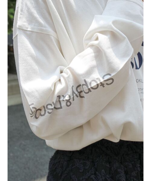 Ungrid（アングリッド）の「カラーロゴロングスリーブTee（Tシャツ/カットソー・レディース・ブラウン/オフホワイト/チャコールグレー・FREE）」の16枚目の写真