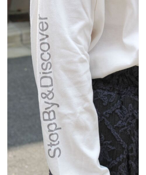 Ungrid（アングリッド）の「カラーロゴロングスリーブTee（Tシャツ/カットソー・レディース・ブラウン/オフホワイト/チャコールグレー・FREE）」の17枚目の写真