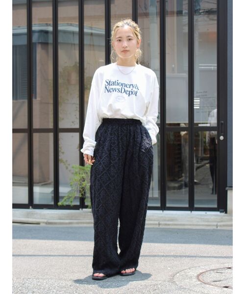 Ungrid（アングリッド）の「カラーロゴロングスリーブTee（Tシャツ/カットソー・レディース・ブラウン/オフホワイト/チャコールグレー・FREE）」の18枚目の写真