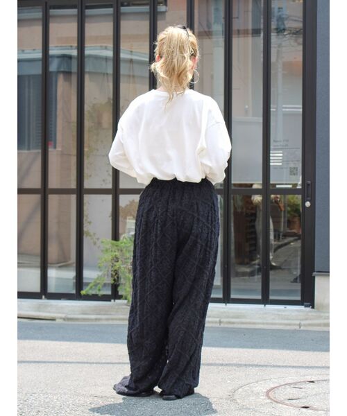 Ungrid（アングリッド）の「カラーロゴロングスリーブTee（Tシャツ/カットソー・レディース・ブラウン/オフホワイト/チャコールグレー・FREE）」の20枚目の写真