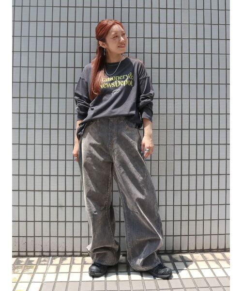 Ungrid（アングリッド）の「カラーロゴロングスリーブTee（Tシャツ/カットソー・レディース・ブラウン/オフホワイト/チャコールグレー・FREE）」の22枚目の写真