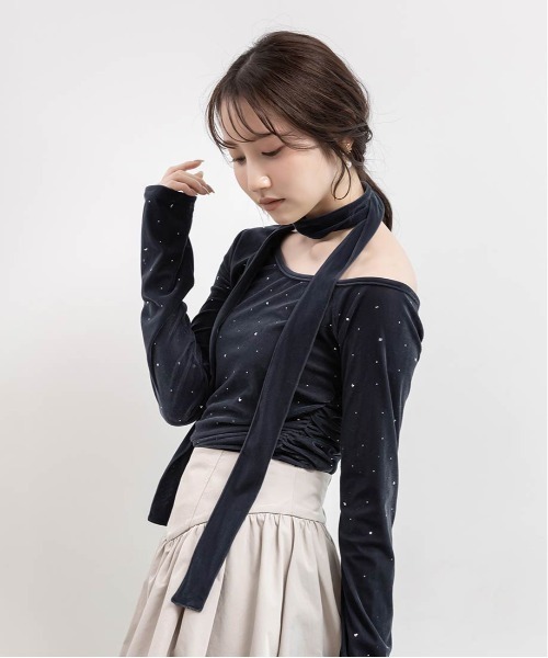 RANDA(ランダ)の「アシメネックベロアストーンカットソー(Tシャツ/カットソー・レディース・ワイン/アイボリー/ネイビー・FREE)」の4枚目の写真