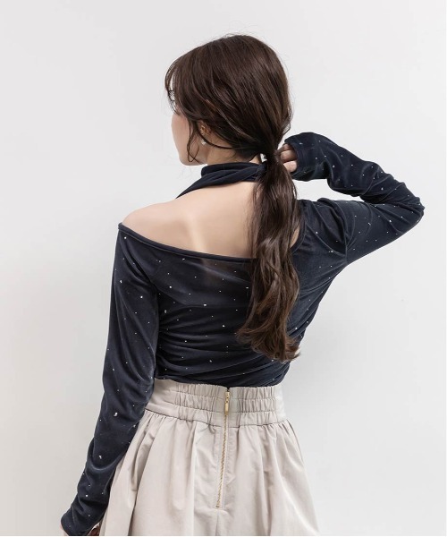 RANDA(ランダ)の「アシメネックベロアストーンカットソー(Tシャツ/カットソー・レディース・ワイン/アイボリー/ネイビー・FREE)」の6枚目の写真