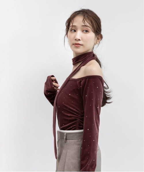 RANDA(ランダ)の「アシメネックベロアストーンカットソー(Tシャツ/カットソー・レディース・ワイン/アイボリー/ネイビー・FREE)」の15枚目の写真