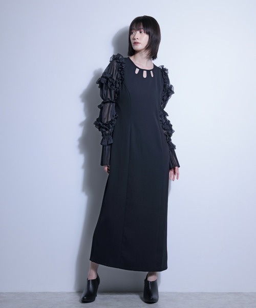 FLANEEK.(フラニーク)の「フリルスリーブデザインネックワンピース(ワンピース・レディース・ベージュ/ブラック×ブラック/ブラック×ホワイト・S/M)」の3枚目の写真