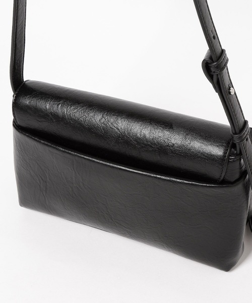 HARE(ハレ)の「AXISフラップBAG(HARE)(ショルダーバッグ・メンズ・ブラック・FREE)」の3枚目の写真