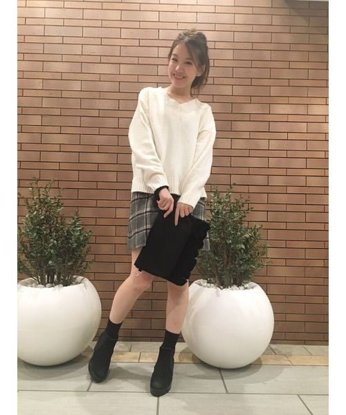 Chico(チコ)の「【who's who Chico】 太Vネックニットプルオーバー(ニット/セーター・レディース・アイボリー/グレー/ベージュ/モスグリーン・FREE)」の14枚目の写真