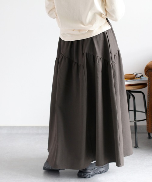 cepo（セポ）の「〈遮熱・保温 / UVカット / イージーケア〉ECOFINE ランダムギャザースカート（スカート・レディース・チャコール/キャメル・M）」の3枚目の写真