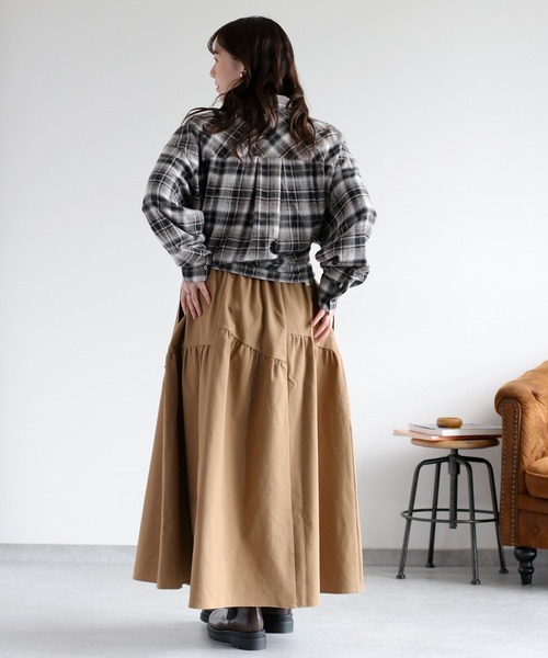 cepo（セポ）の「〈遮熱・保温 / UVカット / イージーケア〉ECOFINE ランダムギャザースカート（スカート・レディース・チャコール/キャメル・M）」の13枚目の写真