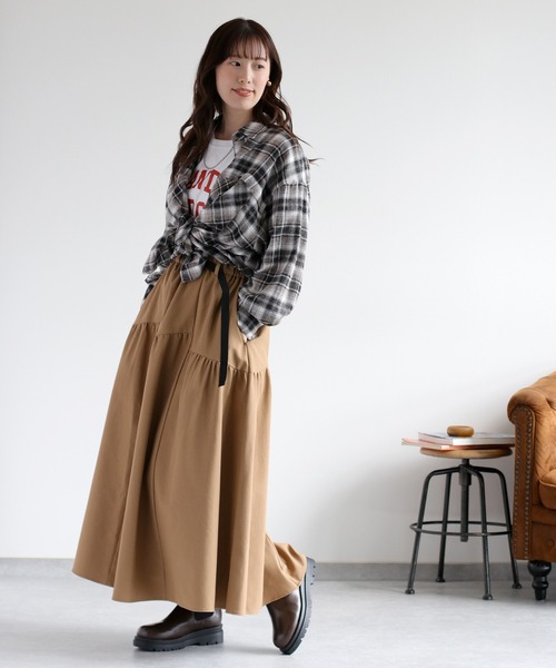 cepo（セポ）の「〈遮熱・保温 / UVカット / イージーケア〉ECOFINE ランダムギャザースカート（スカート・レディース・チャコール/キャメル・M）」の14枚目の写真