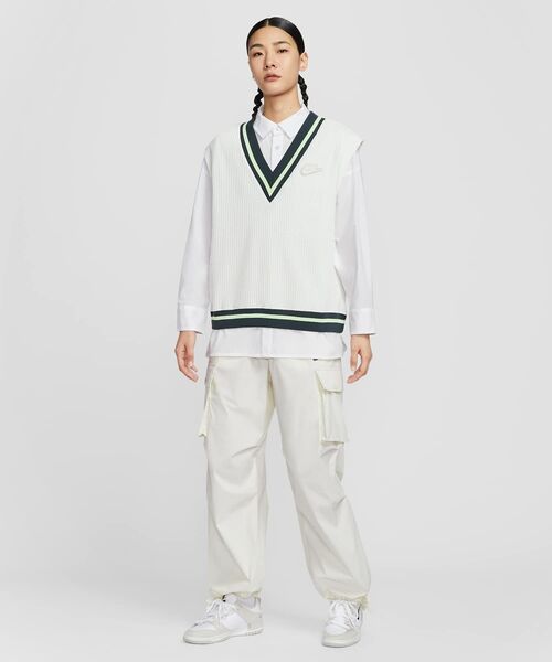 NIKE(ナイキ)の「ナイキ スポーツウェア ウィメンズ ワッフルニット ベスト / Nike Sportswear Women's Waffle-Knit Vest IM7483-133 Sail(ベスト・レディース・クリーム・S/M/XS/L/XL)」の18枚目の写真