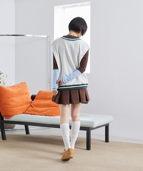 NIKE(ナイキ)の「ナイキ スポーツウェア ウィメンズ ワッフルニット ベスト / Nike Sportswear Women's Waffle-Knit Vest IM7483-133 Sail(ベスト・レディース・クリーム・S/M/XS/L/XL)」の11枚目の写真