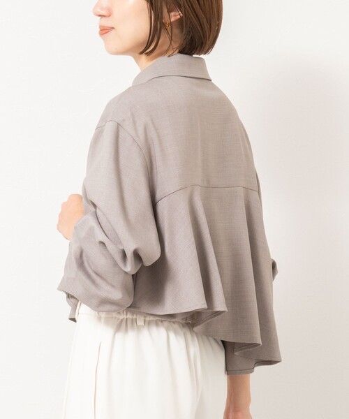 NOLLEY’S(ノーリーズ)の「【一部WEB限定色アイテム】ウォッシャブルフリルプルオーバーブラウス(シャツ/ブラウス・レディース・ネイビー/ベージュ/チャコールグレー・38)」の3枚目の写真