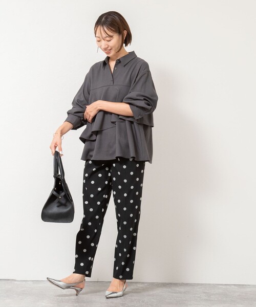 NOLLEY’S(ノーリーズ)の「【一部WEB限定色アイテム】ウォッシャブルフリルプルオーバーブラウス(シャツ/ブラウス・レディース・ネイビー/ベージュ/チャコールグレー・38)」の19枚目の写真