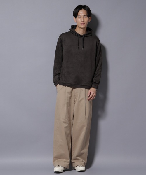 NANO universe（ナノユニバース）の「フェイクスエードフーディー 長袖（パーカー・メンズ・チャコール/ブラック/アイボリー/グレー系その他4・S/M/L/XL）」の15枚目の写真