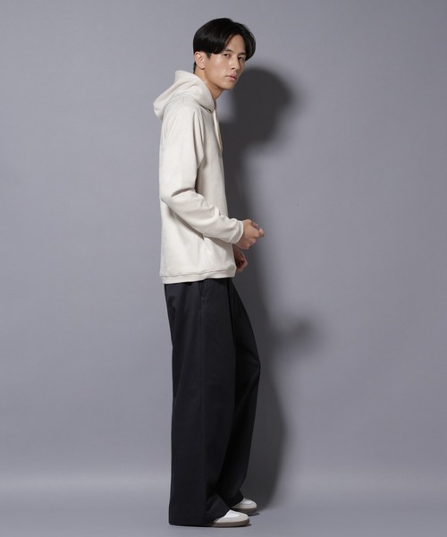 NANO universe（ナノユニバース）の「フェイクスエードフーディー 長袖（パーカー・メンズ・チャコール/ブラック/アイボリー/グレー系その他4・S/M/L/XL）」の9枚目の写真