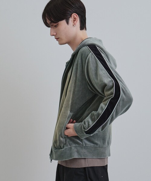 tk.TAKEO KIKUCHI（ティーケータケオキクチ）の「ヴィンテージライクベロアジップパーカー（パーカー・メンズ・ブラック/ライトグレー・02/03）」の5枚目の写真