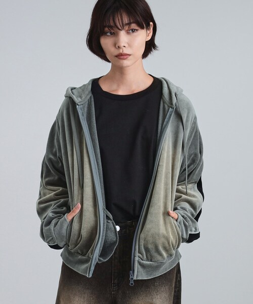 tk.TAKEO KIKUCHI（ティーケータケオキクチ）の「ヴィンテージライクベロアジップパーカー（パーカー・メンズ・ブラック/ライトグレー・02/03）」の8枚目の写真