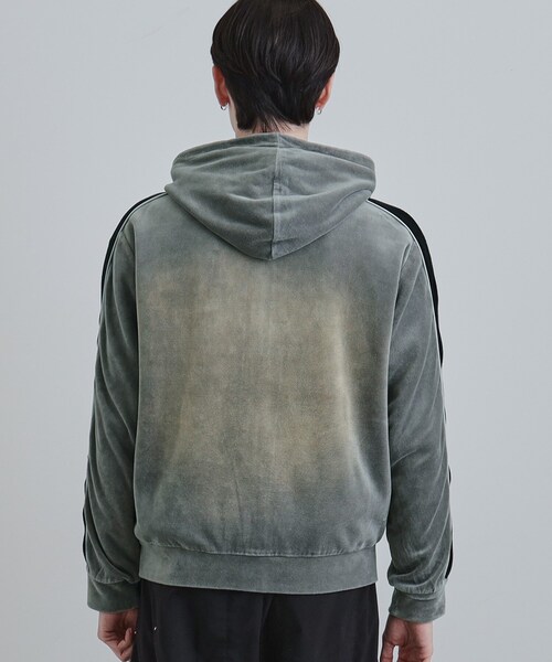 tk.TAKEO KIKUCHI（ティーケータケオキクチ）の「ヴィンテージライクベロアジップパーカー（パーカー・メンズ・ブラック/ライトグレー・02/03）」の22枚目の写真