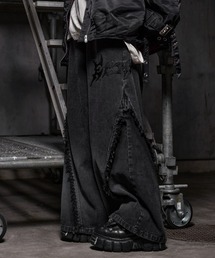 ERAR（エラー）の「【ERAR】ロゴ刺繍フリンジデザインスプレー加工ワイドフレアデニムパンツ（デニムパンツ）」