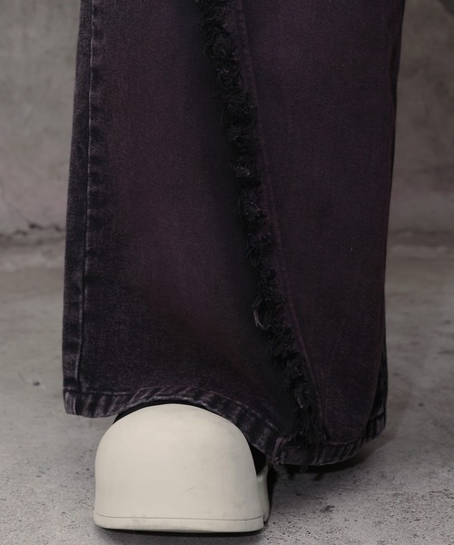 ERAR（エラー）の「【ERAR】ロゴ刺繍フリンジデザインスプレー加工ワイドフレアデニムパンツ（デニムパンツ・メンズ・レッド/ホワイト・M/XL/L/S）」の13枚目の写真