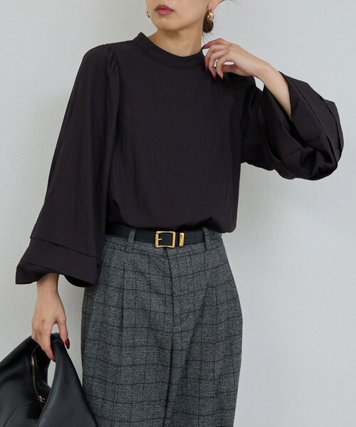 GALLARDAGALANTE（ガリャルダガランテ）の「タックスリーブブラウス（シャツ/ブラウス・レディース・ブラック/ホワイト・FREE）」の2枚目の写真