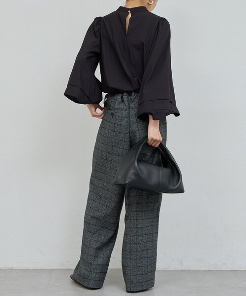 GALLARDAGALANTE（ガリャルダガランテ）の「タックスリーブブラウス（シャツ/ブラウス・レディース・ブラック/ホワイト・FREE）」の14枚目の写真