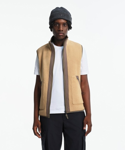 AIGLE（エーグル）の「リバーシブルフリースベスト T-Kit 2WAY（ベスト・メンズ・ブルー/ベージュ/ダークネイビー・S/L/XL/M）」の11枚目の写真