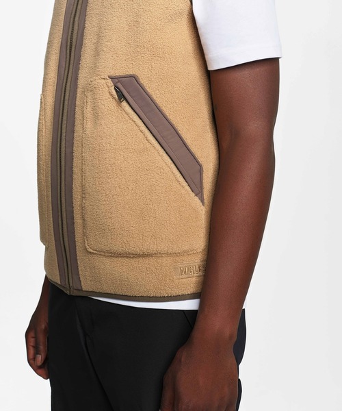 AIGLE（エーグル）の「リバーシブルフリースベスト T-Kit 2WAY（ベスト・メンズ・ブルー/ベージュ/ダークネイビー・S/L/XL/M）」の13枚目の写真