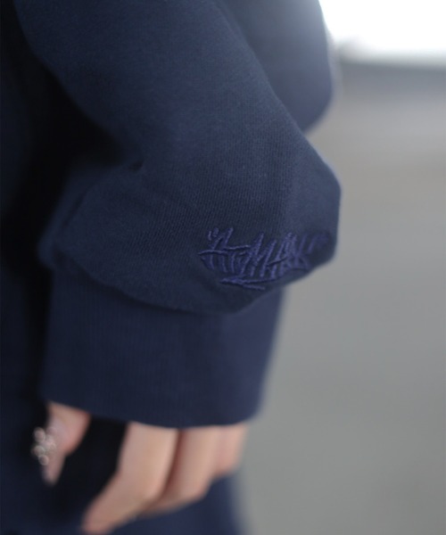 ATMARK（アットマーク）の「《2サイズ展開　/　UNISEX　》ATMARK クラウンロゴラインストーンスウェットジップパーカー　クラック加工　セットアップ可能（パーカー・レディース・ホワイト/ネイビー/チャコール・L/M）」の17枚目の写真