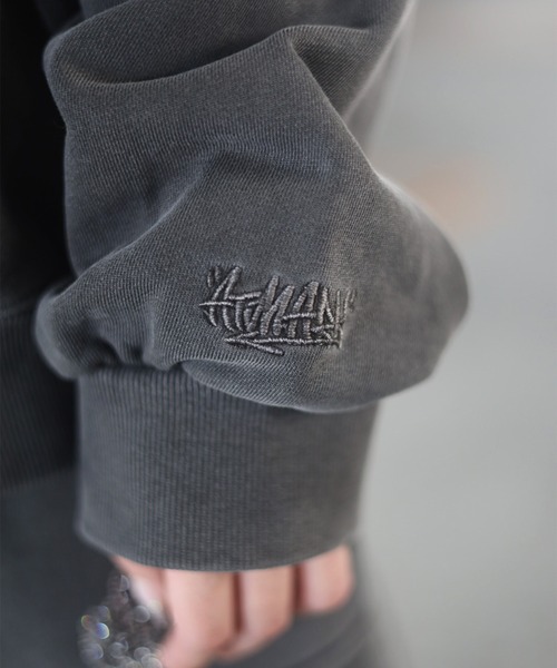 ATMARK（アットマーク）の「《2サイズ展開　/　UNISEX　》ATMARK クラウンロゴラインストーンスウェットジップパーカー　クラック加工　セットアップ可能（パーカー・レディース・ホワイト/ネイビー/チャコール・L/M）」の5枚目の写真