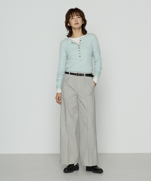 COMME CA Wardrobe(コムサワードローブ)の「〔 +サイズ 〕ヒッコリーストライプ パンツ(スラックス・レディース・ネイビー/キナリ・13号)」の3枚目の写真