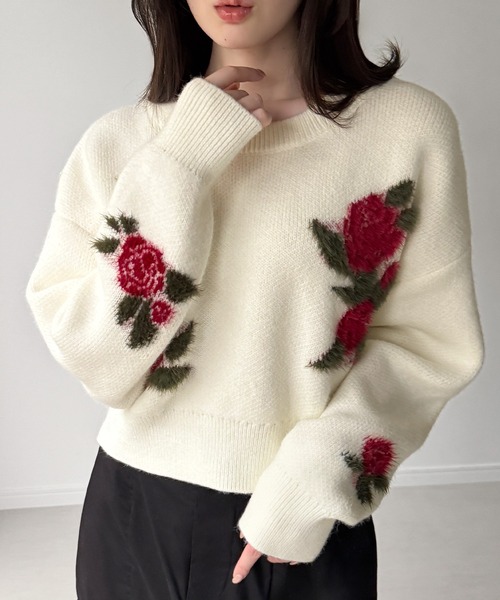 junoah（ジュノア）の「花柄ジャガードショートニット（ニット/セーター・レディース・ダークブラウン/アイボリー/ネイビー・LARGE/MEDIUM）」の4枚目の写真