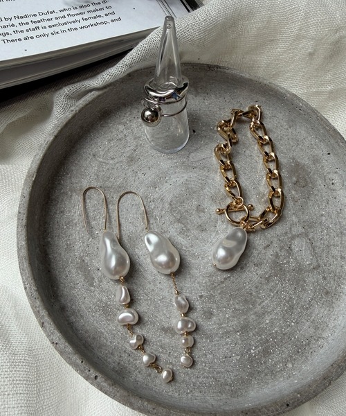 Rechic（リシック）の「【hidekaさんコラボ】バロックパール ドロップピアス（ピアス（両耳用）・レディース・ゴールド・FREE）」の8枚目の写真