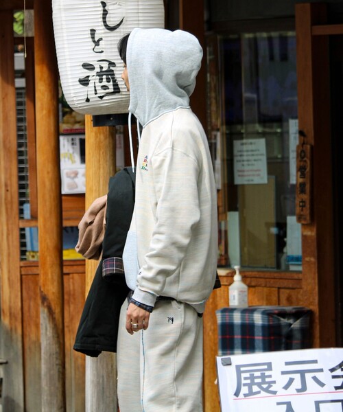 GLOSTER（グロスター）の「【BOY BACK FANCYシリーズ】スウェットフーディ（パーカー・メンズ・ブラック/ライトグレー/キナリ・S/M/L）」の8枚目の写真