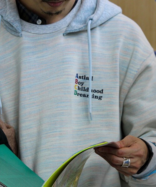 GLOSTER（グロスター）の「【BOY BACK FANCYシリーズ】スウェットフーディ（パーカー・メンズ・ブラック/ライトグレー/キナリ・S/M/L）」の15枚目の写真