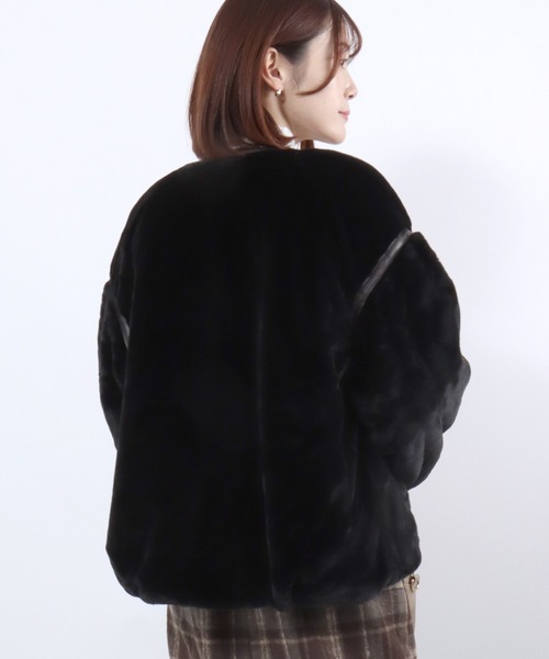 Salong hameu(サロン ハミュー)の「ウェーブキルト×フェイクファー リバーシブルノーカラージャケットブルゾン レディース(ノーカラージャケット・レディース・グレイッシュベージュ/ベージュ/モカ・M/L)」の8枚目の写真