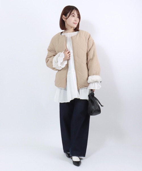 Salong hameu(サロン ハミュー)の「ウェーブキルト×フェイクファー リバーシブルノーカラージャケットブルゾン レディース(ノーカラージャケット・レディース・グレイッシュベージュ/ベージュ/モカ・M/L)」の20枚目の写真