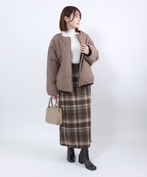 Salong hameu(サロン ハミュー)の「ウェーブキルト×フェイクファー リバーシブルノーカラージャケットブルゾン レディース(ノーカラージャケット・レディース・グレイッシュベージュ/ベージュ/モカ・M/L)」の10枚目の写真