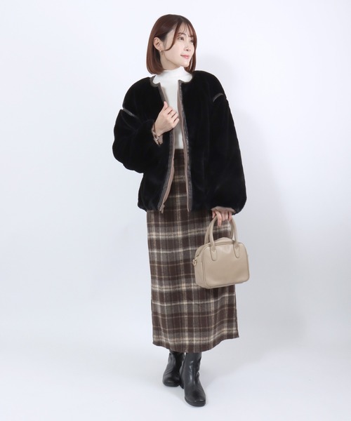 Salong hameu(サロン ハミュー)の「ウェーブキルト×フェイクファー リバーシブルノーカラージャケットブルゾン レディース(ノーカラージャケット・レディース・グレイッシュベージュ/ベージュ/モカ・M/L)」の14枚目の写真