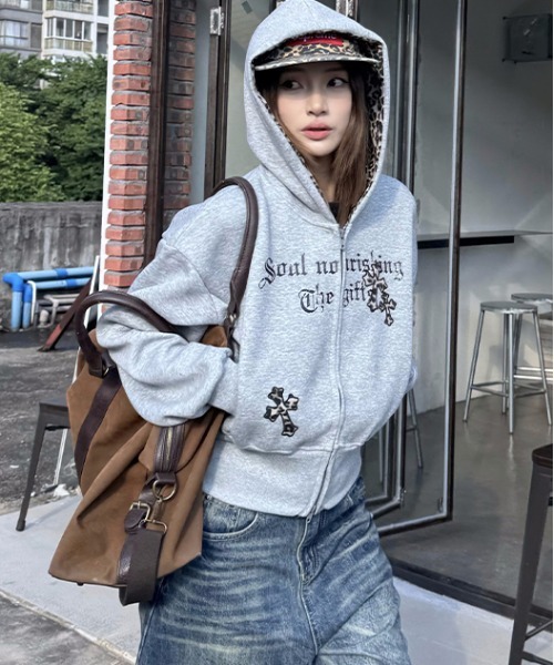 gossip！ロサンゼルス（ゴシップロサンゼルス）の「Y2K 【秋冬新作】レオパード  刺繍フードゆったり パーカー（パーカー・レディース・グレー・M）」の6枚目の写真