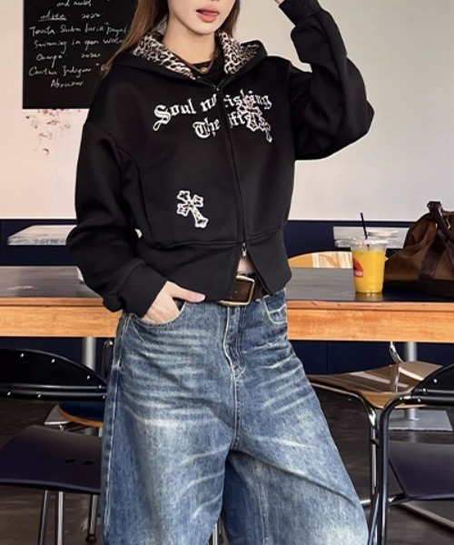 gossip！ロサンゼルス（ゴシップロサンゼルス）の「Y2K 【秋冬新作】レオパード  刺繍フードゆったり パーカー（パーカー・レディース・グレー・M）」の12枚目の写真