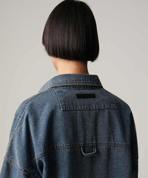 AVANDRESS(アバンドレス )の「Buko Pocket Denim Shirt BLACK(シャツ/ブラウス・レディース・ブラック・LARGE/MEDIUM/SMALL)」の5枚目の写真