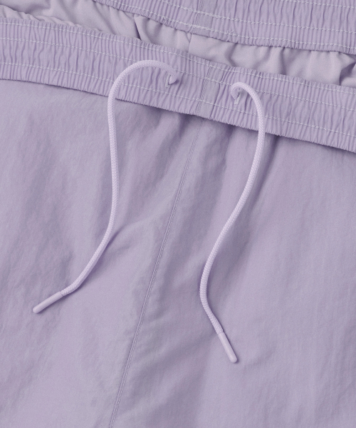 MUSINSA STANDARD WOMAN（ムシンサスタンダードウーマン）の「ウィメンズナイロンワイドストリングパンツ[ラベンダー]（その他パンツ・レディース・その他・30/24/26/28）」の3枚目の写真