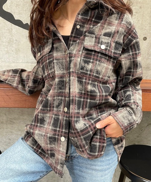 ROGER AND RAW（ロジャーアンドロウ）の「ムラ染め風チェックシャツジャケット（シャツ/ブラウス・レディース・ネイビー/ブラウン・FREE）」の13枚目の写真