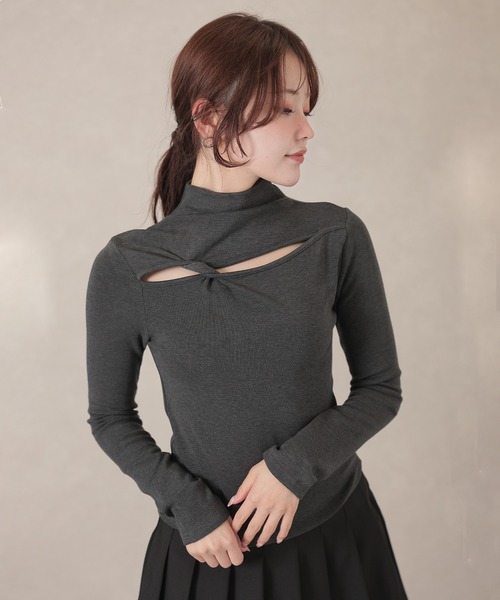 Lace Ladies(レースレディース)の「オフネック ツイスト オープンカット 長袖 裏起毛 トップス(Tシャツ/カットソー・レディース・ブラック/アイボリー/グレー/ブラウン・FREE)」の3枚目の写真