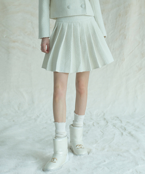 AVANDRESS(アバンドレス )の「Daphne Tweed Pleated Skirt BLACK(スカート・レディース・ブラック・MEDIUM/SMALL)」の4枚目の写真