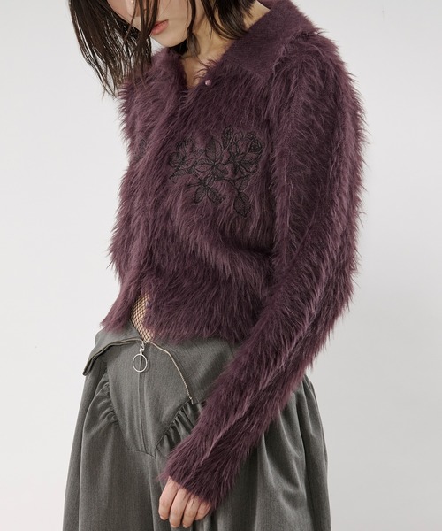 Ezick（エジック）の「shaggy polo cardigan フラワー刺繍シャギーポロカーディガン（カーディガン/ボレロ・レディース・パープル/グレー・FREE）」の4枚目の写真